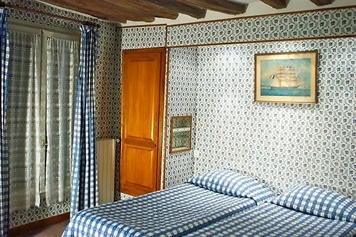 Hotel Du Lys Paris Frankrig