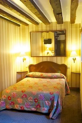 Hotel Du Lys Paris