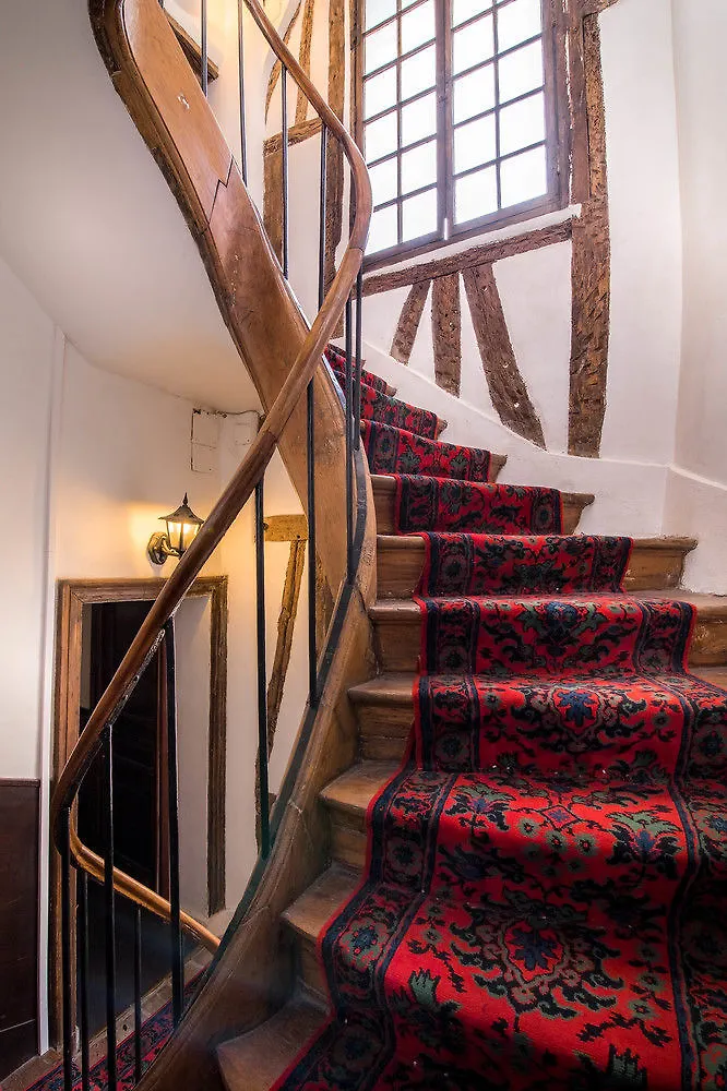 Hotel Du Lys Paris 3*,