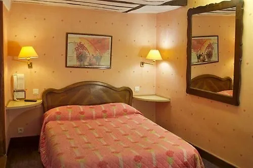 Hotel Du Lys Paris 3*,
